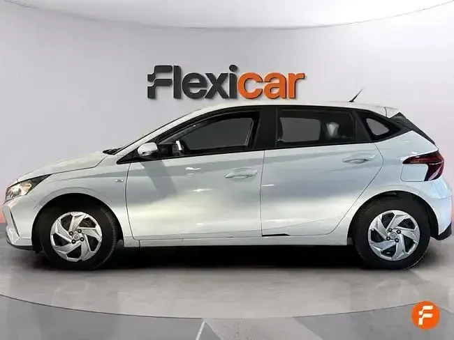 Usado Hyundai i20 100 CV (73 kW) 2021 Blanco Utilitario