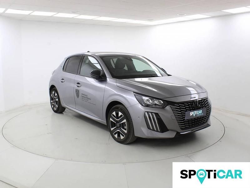 Usado Peugeot e-208 Allure 100 kW (136 CV) 2024 Gris Utilitario