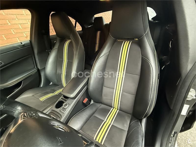 Usado Mercedes CLA220 Edition 1 170 CV (125 kW) 2014 Gris / plata Berlina