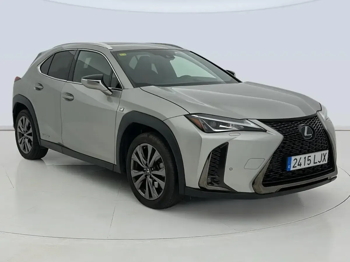 Usado Lexus UX 250h Sport Line 184 CV (135 kW) 2020 Gris plata SUV