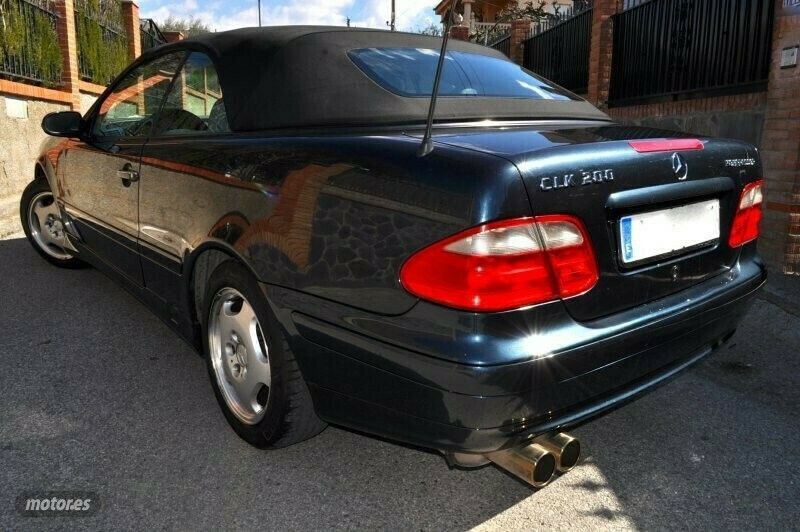 Usado Mercedes CLK200 Elegance 191 CV (140 kW) 2000 Azul Descapotable