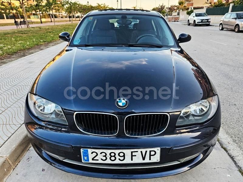 Usado BMW 118 143 CV (105 kW) 2007 Azul Utilitario