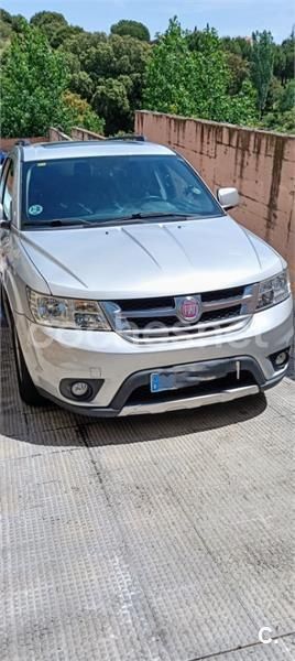 Gris / plata Usado 2011 Fiat Freemont SUV | 6000 € (Precio justo) - Imagen 1/4