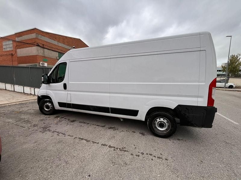 Usado Fiat Ducato 140 CV (102 kW) 2023 Blanco Van