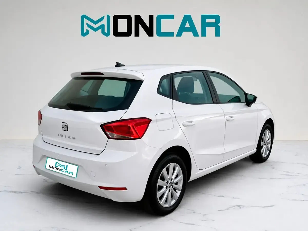 Usado Seat Ibiza Style 110 CV (80 kW) 2021 Blanco Utilitario