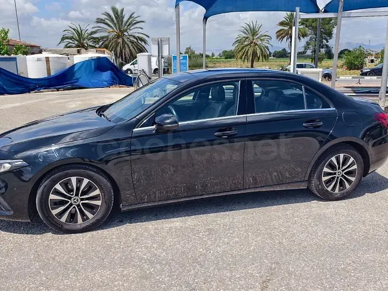 Usado Mercedes A180 116 CV (85 kW) 2019 Negro Berlina