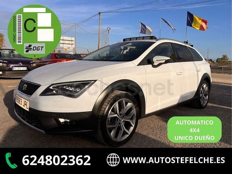 Usado Seat Leon 4Drive 184 CV (135 kW) 2016 Blanco Familiar