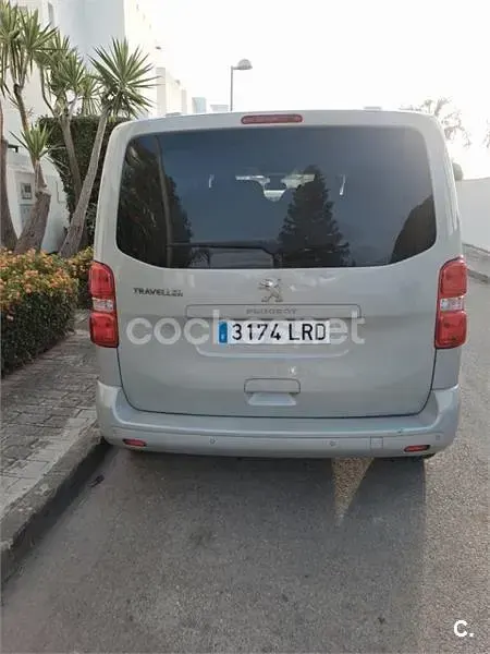 Usado Peugeot Traveller Active 120 CV (88 kW) 2021 Blanco Monovolumen