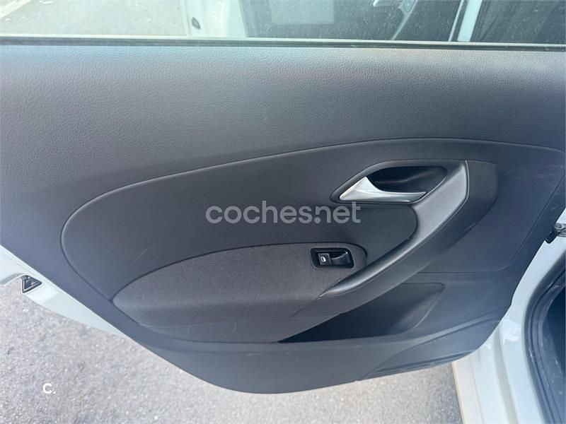 Usado VW Polo Edition 75 CV (55 kW) 2016 Blanco Berlina