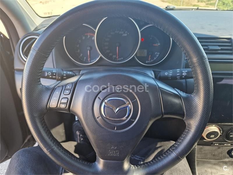Usado Mazda 3 Active 105 CV (77 kW) 2005 Negro Berlina