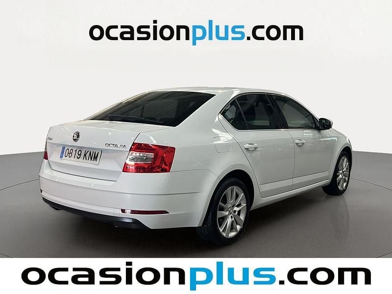 Usado Skoda Octavia 150 CV (110 kW) 2018 Blanco Berlina