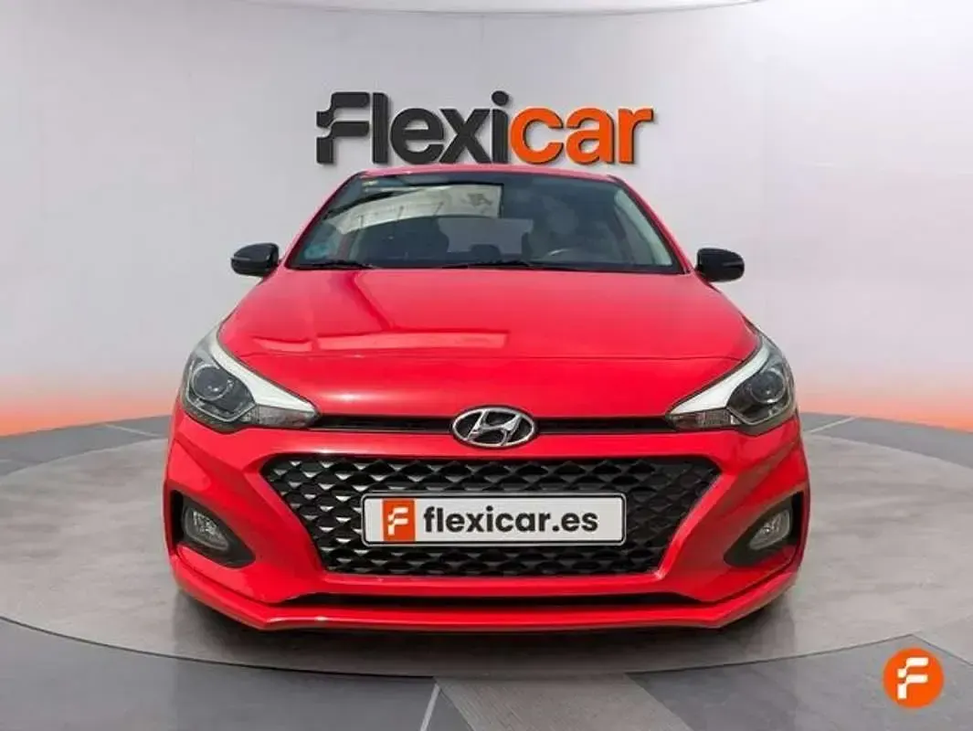Usado Hyundai i20 101 CV (74 kW) 2020 Rojo Utilitario