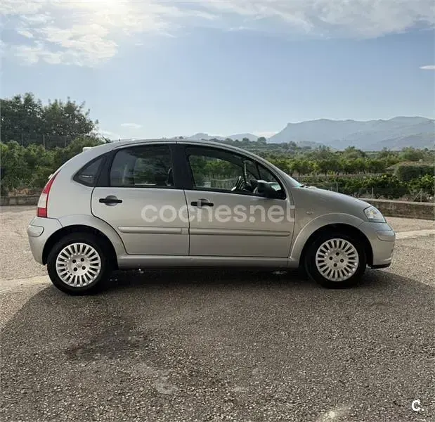 Usado Citroën C3 70 CV (51 kW) 2007 Gris / plata Berlina
