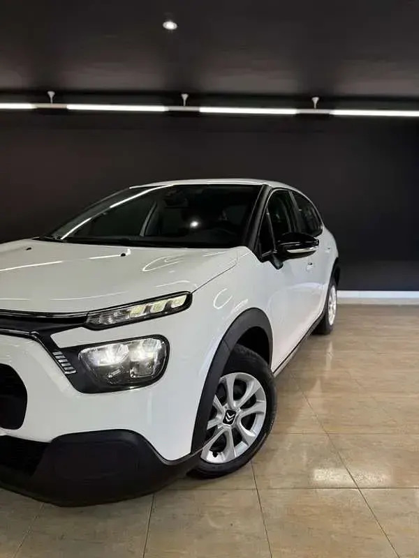 Usado Citroën C3 Feel 99 CV (72 kW) 2022 Blanco Utilitario