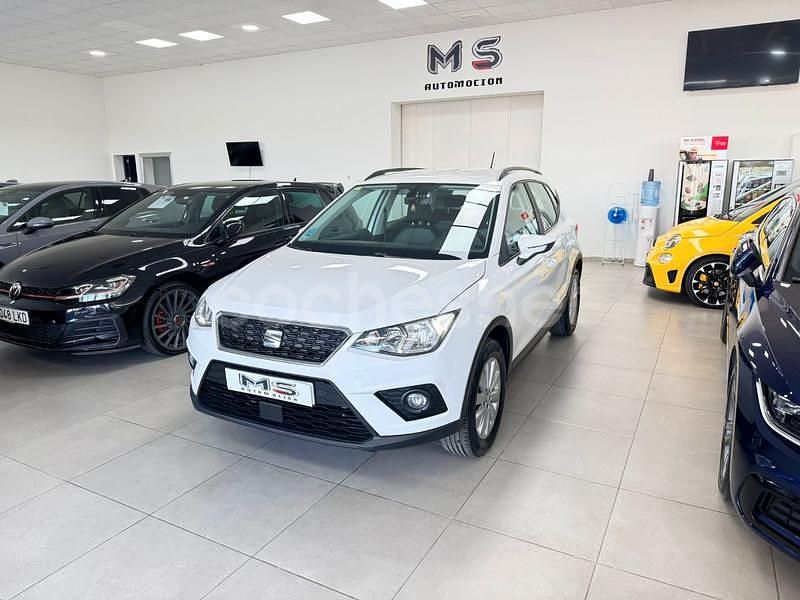 Usado Seat Arona Style 95 CV (69 kW) 2018 Blanco SUV