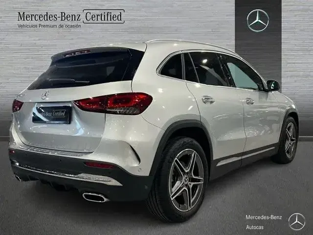 Usado Mercedes GLA200 150 CV (110 kW) 2023 Plata iridio SUV