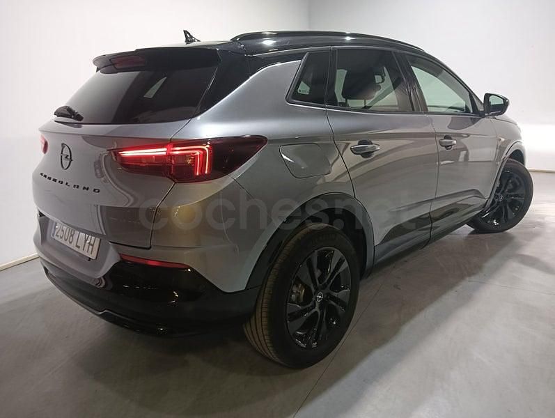 Usado Opel Grandland X GS Line 130 CV (95 kW) 2022 Gris / plata SUV