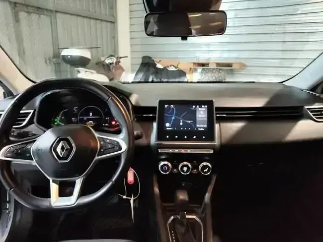 Usado Renault Clio V Zen 140 CV (102 kW) 2023 Blanco Berlina