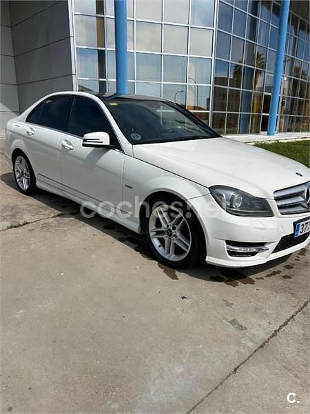 Usado Mercedes C180 120 CV (88 kW) 2013 Blanco Berlina