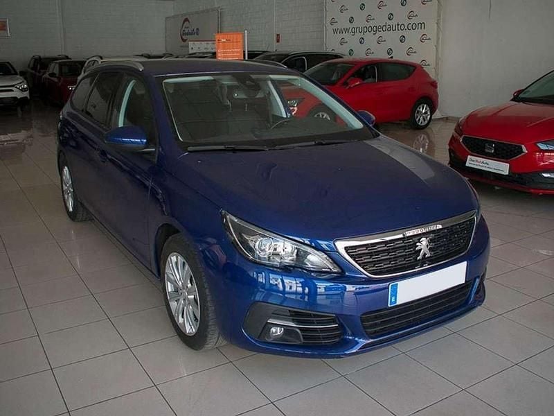 Usado Peugeot 308 Style 110 CV (80 kW) 2019 Azul Familiar