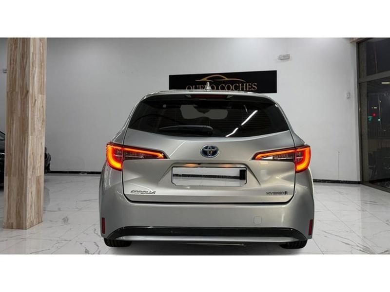 Usado Toyota Corolla Active 122 CV (89 kW) 2021 Plateado Familiar