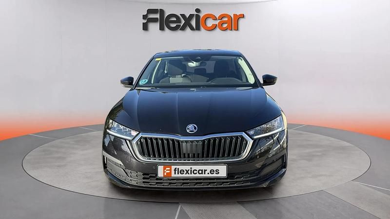 Usado Skoda Octavia Ambition 116 CV (85 kW) 2022 Negro Utilitario