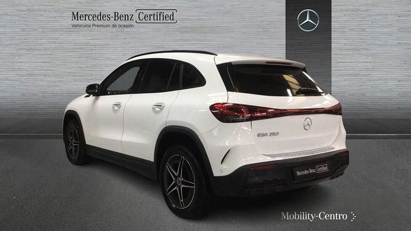 Usado Mercedes EQA250 AMG line 139 kW (190 CV) 2022 Blanco polar  pintura unicolor SUV