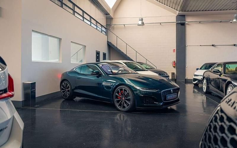 Verde Usado 2022 Jaguar F-Type R Coupe | 98.000 € - Imagen 1/4