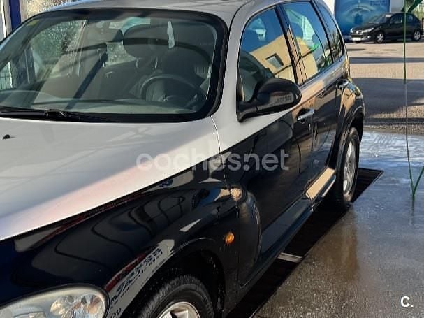 Usado Chrysler PT Cruiser Clasic 121 CV (88 kW) 2004 Negro Monovolumen