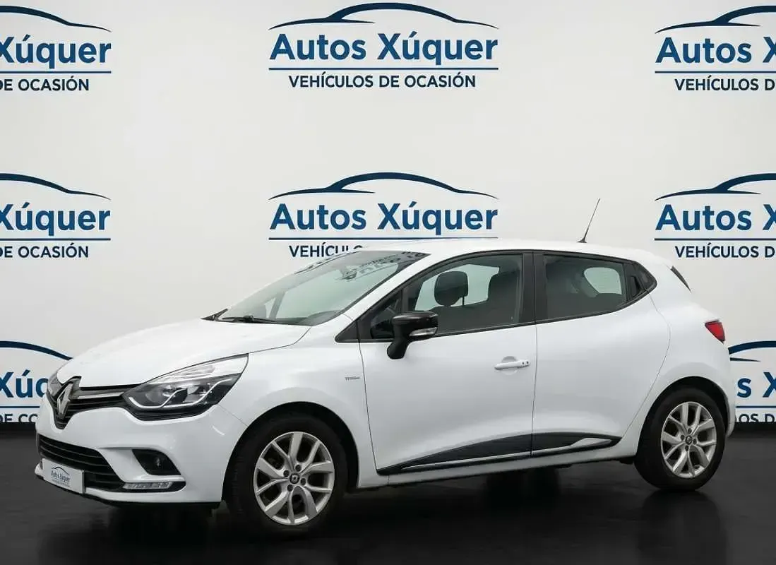 Usado Renault Clio LIMITED 75 CV (55 kW) 2019 Blanco Utilitario