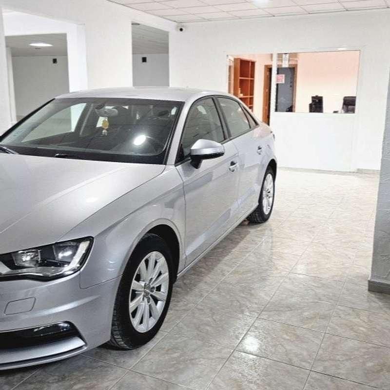 Käytetty Audi A3 Design 110 HP (80 kW) 2016 Harmaa Sedan
