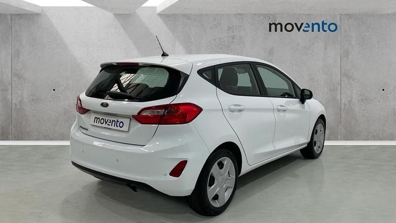 Usado Ford Fiesta Trend 100 CV (73 kW) 2019 Blanco Utilitario