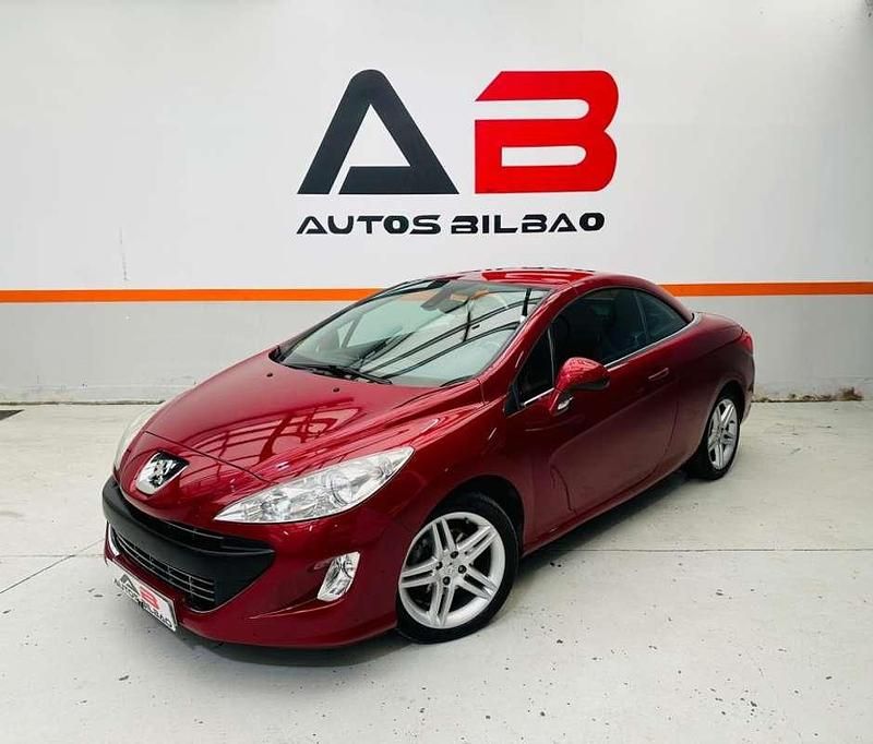 Usado Peugeot 308 CC Sport 112 CV (82 kW) 2011 Rojo Descapotable