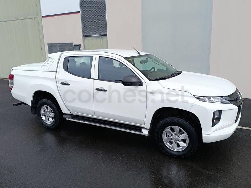 Usado Mitsubishi L200 150 CV (110 kW) 2022 Blanco Pickup/Camioneta