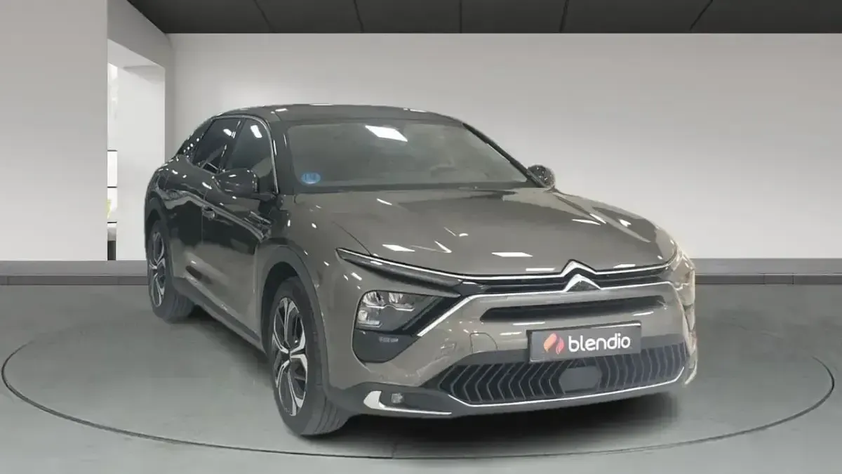 Usado Citroën C5 X Shine 225 CV (165 kW) 2023 Gris Familiar