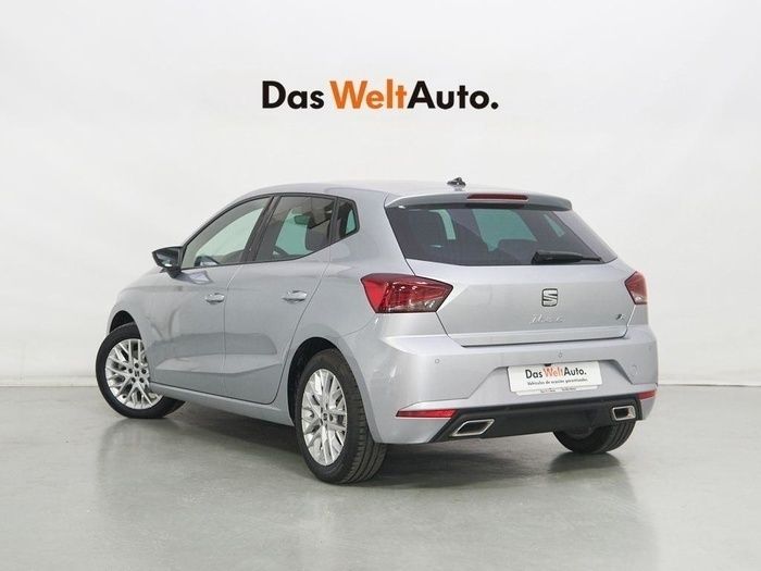 Gris plata Usado 2024 Seat Ibiza FR | 18.290 € (Precio justo) - Imagen 1/4