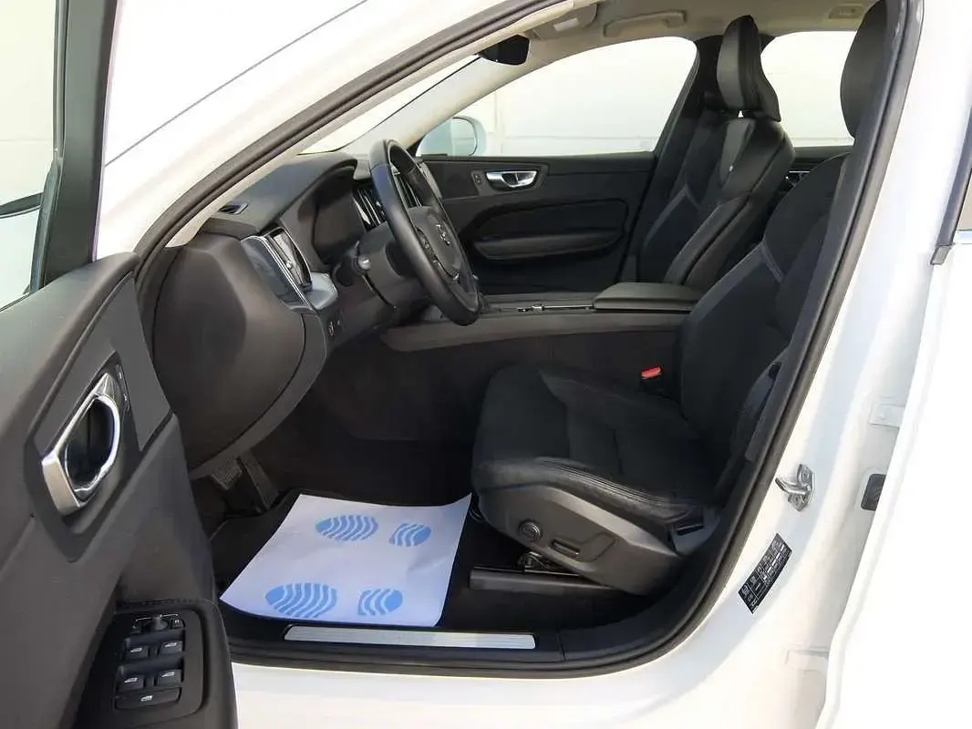 Usado Volvo XC60 Core 197 CV (144 kW) 2021 Blanco SUV