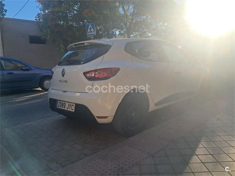 Usado Renault Clio IV Business 90 CV (66 kW) 2017 Blanco Berlina
