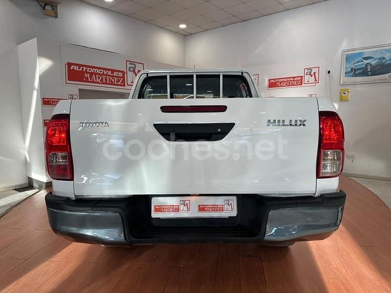 Usado Toyota HiLux 150 CV (110 kW) 2021 Blanco Recogida