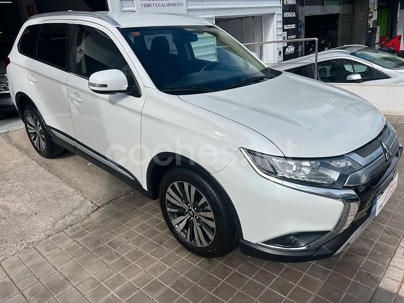 Usado Mitsubishi Outlander Motion 150 CV (110 kW) 2019 Blanco SUV