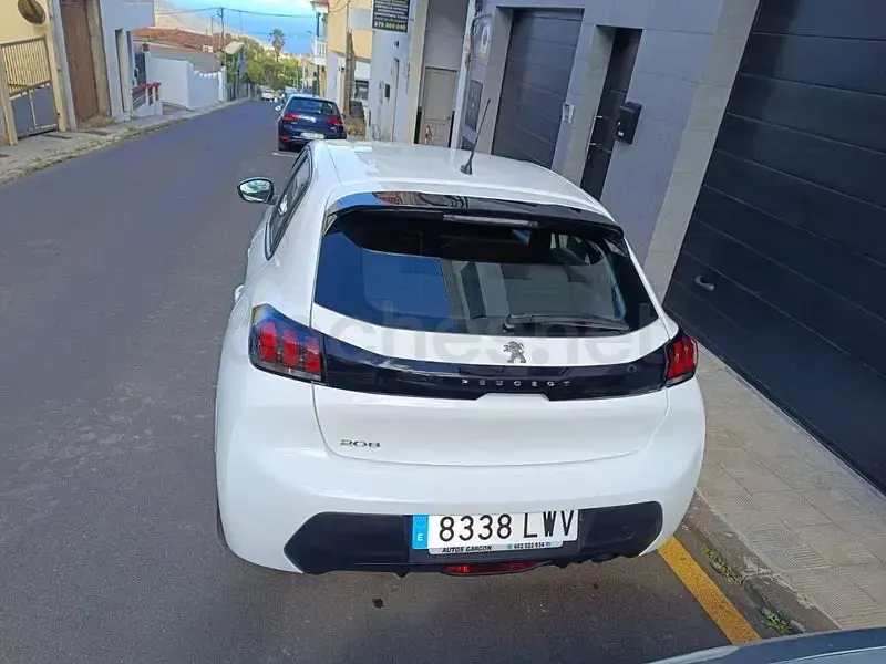 Usado Peugeot 208 Active 100 CV (73 kW) 2022 Blanco Utilitario
