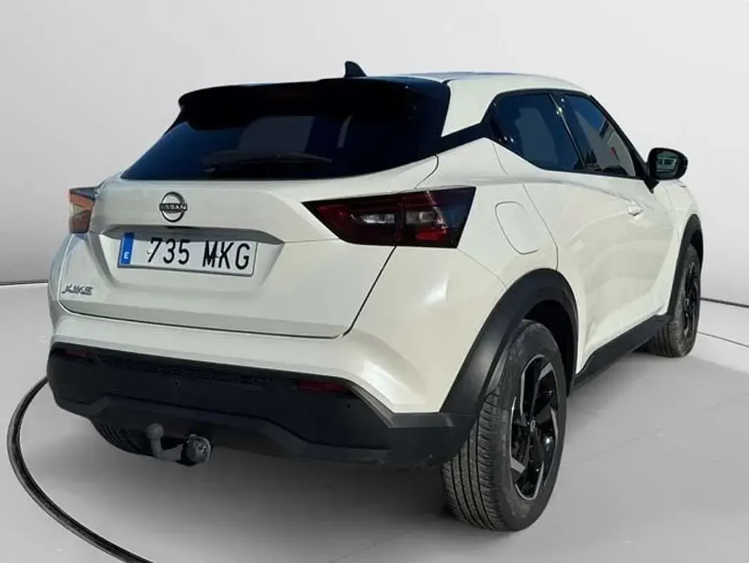Begagnad Nissan Juke N-Connecta 116 HK (85 kW) 2023 Vit SUV