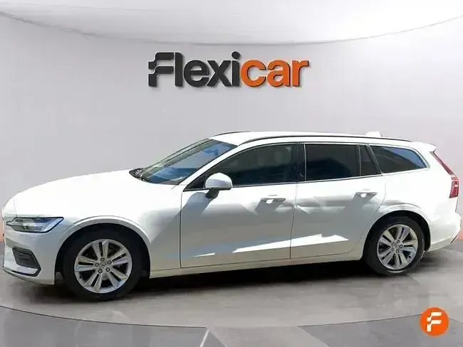 Usado Volvo V60 150 CV (110 kW) 2020 Blanco Familiar