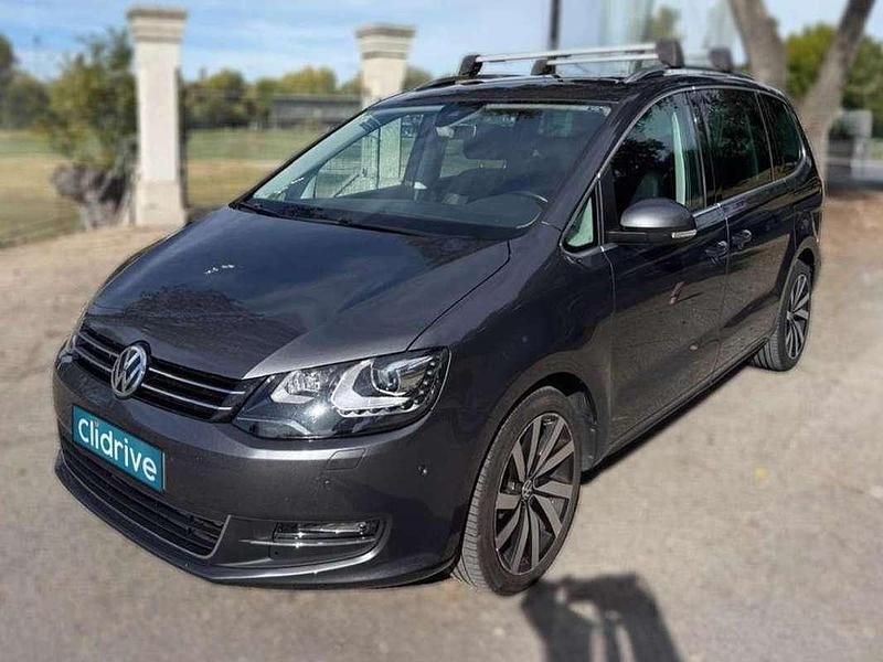 Usado VW Sharan Sport 177 CV (130 kW) 2015 Gris Monovolumen