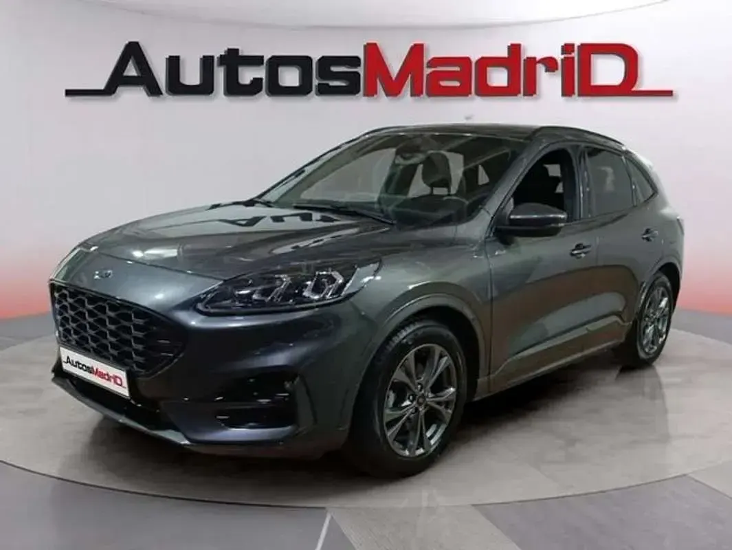 Usado Ford Kuga ST-Line 120 CV (88 kW) 2023 Gris SUV