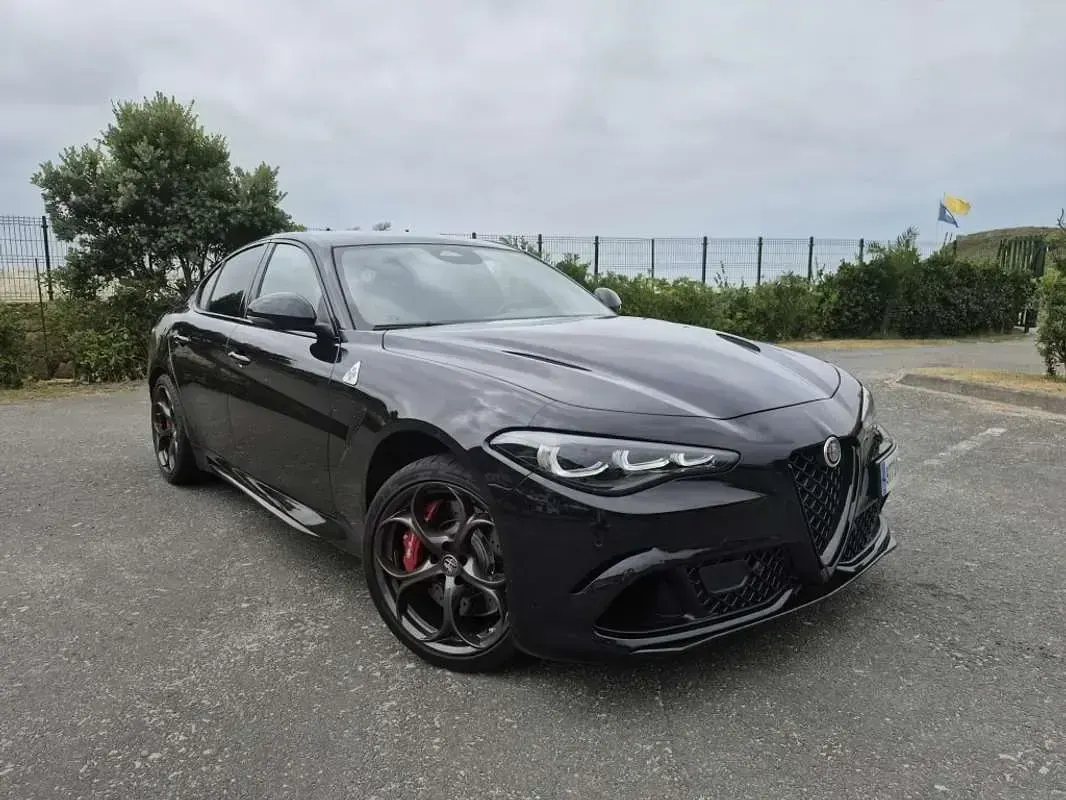Nuevo Alfa Romeo Giulia Quadrifoglio 519 CV (381 kW) 2026 Negro Berlina