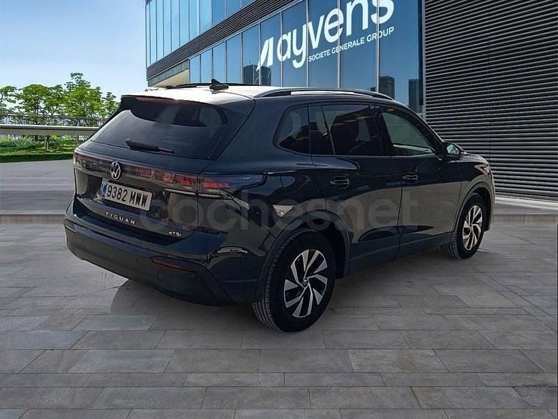 Usado VW Tiguan 150 CV (110 kW) 2024 Gris / plata SUV