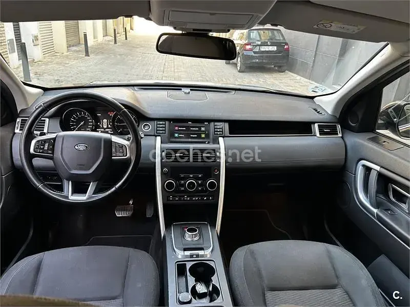 Usado Land Rover Discovery Sport Pure 150 CV (110 kW) 2016 Negro SUV