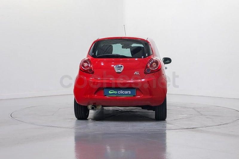 Usado Ford Ka Titanium 69 CV (50 kW) 2015 Rojo Berlina