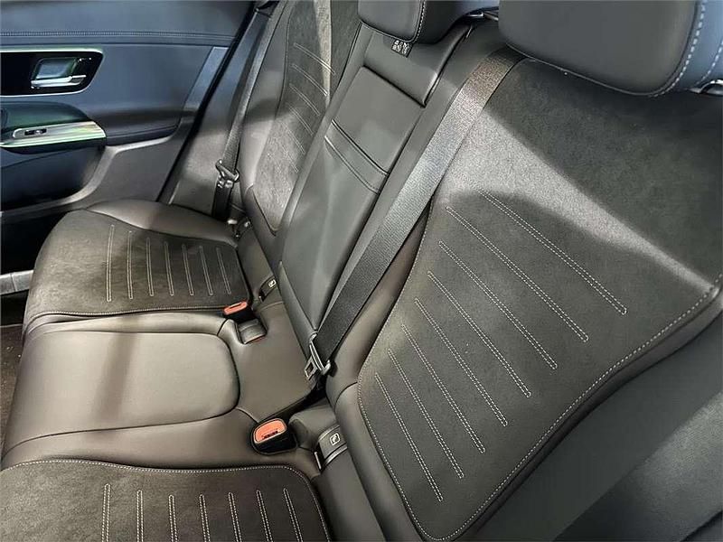 Usado Mercedes GLC300e 333 CV (244 kW) 2025 SUV